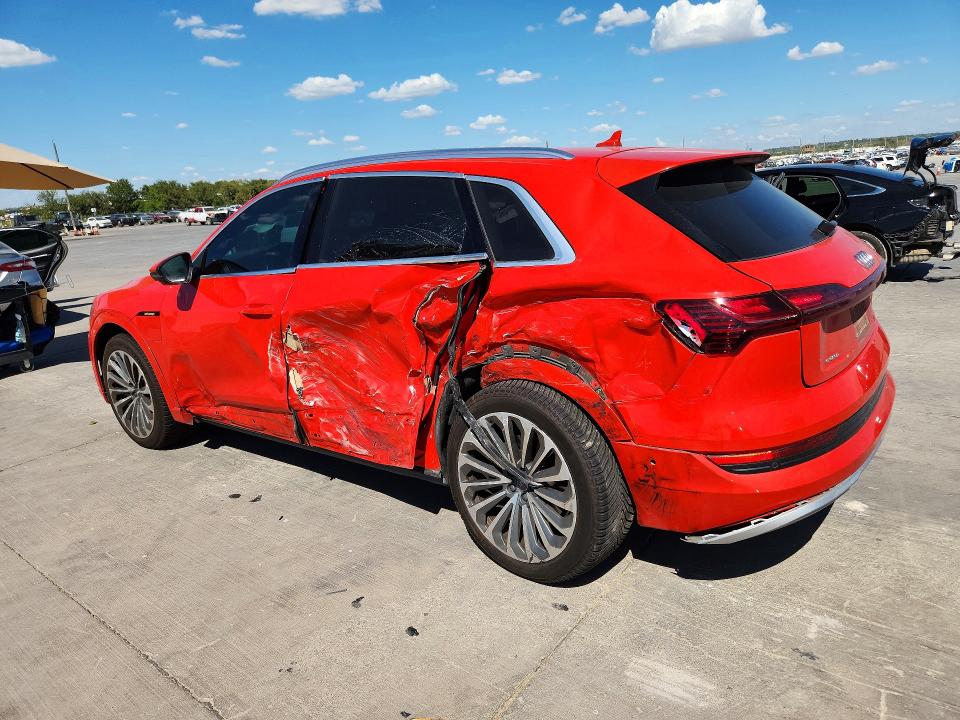 Фото 2 с аукциона – 2019 AUDI E-TRON с VIN WA1VABGE6KB009173