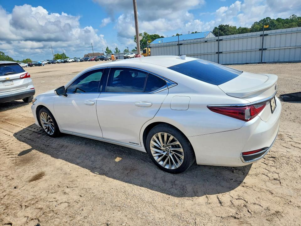 Zdjęcie 2 z aukcji – 2020 LEXUS ES z VIN 58AE21B12LU007187