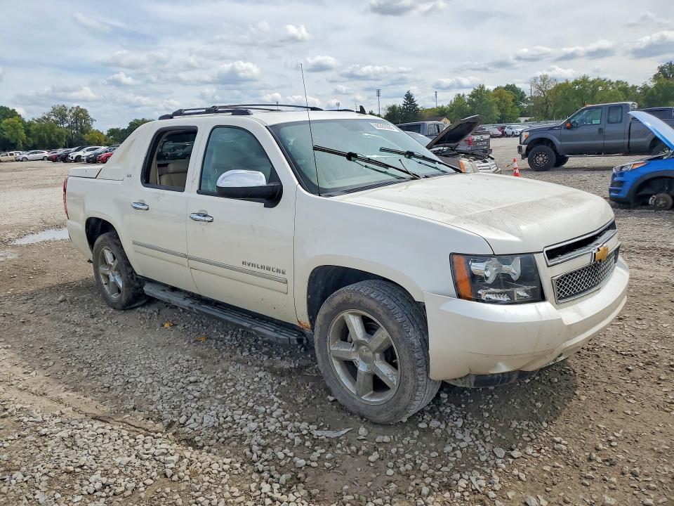 Фото 4 с аукциона – 2012 CHEVROLET AVALANCHE с VIN 3GNTKGE75CG211191