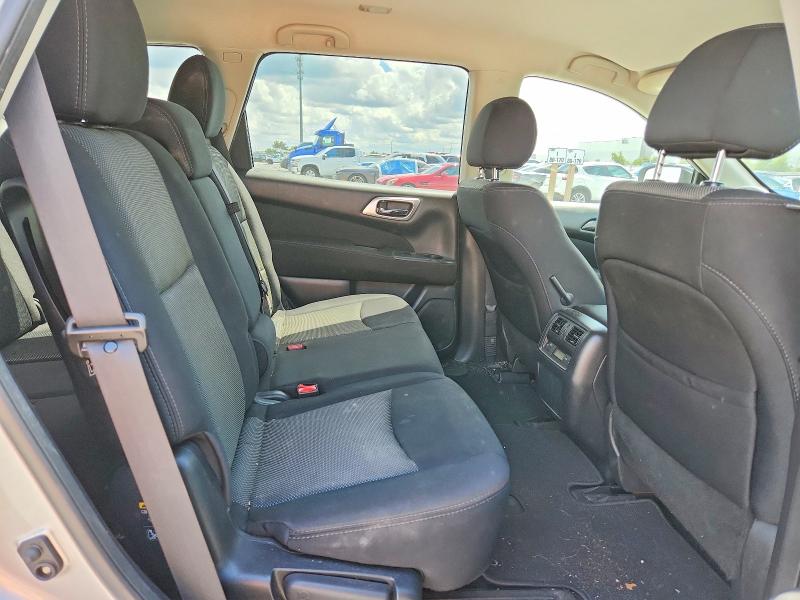 Photo 11 from auction – 2017 NISSAN PATHFINDER with VIN 5N1DR2MN6HC667931