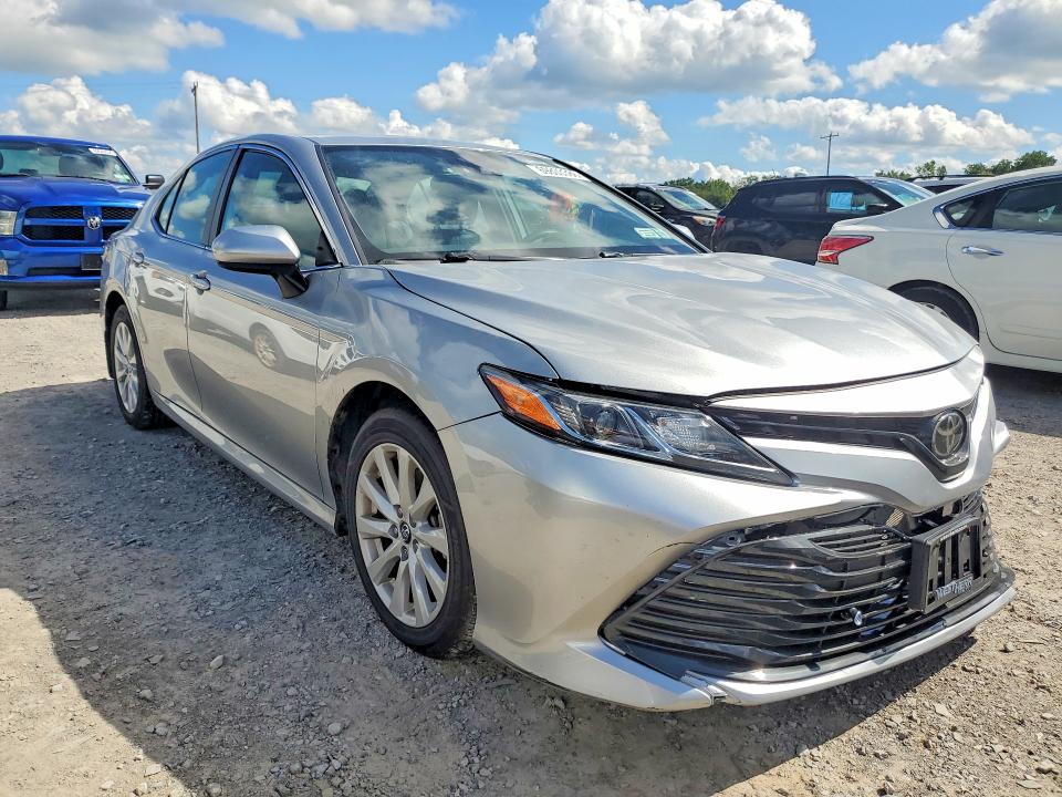 Photo 4 from auction – 2020 TOYOTA CAMRY with VIN 4T1C11AK2LU868638