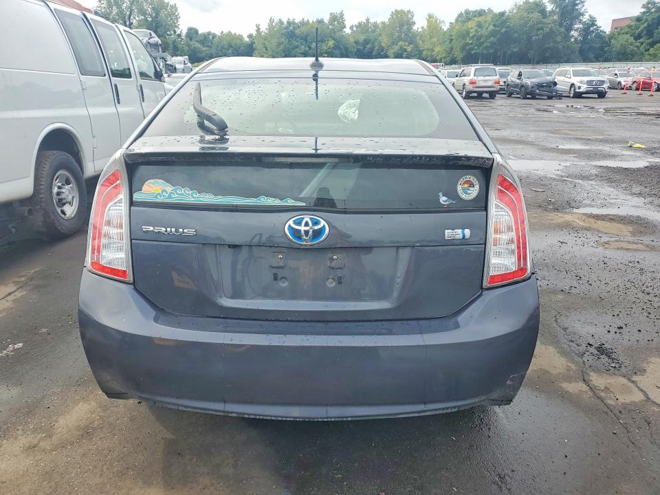 Photo 6 from auction – 2013 TOYOTA PRIUS with VIN JTDKN3DU7D5690640