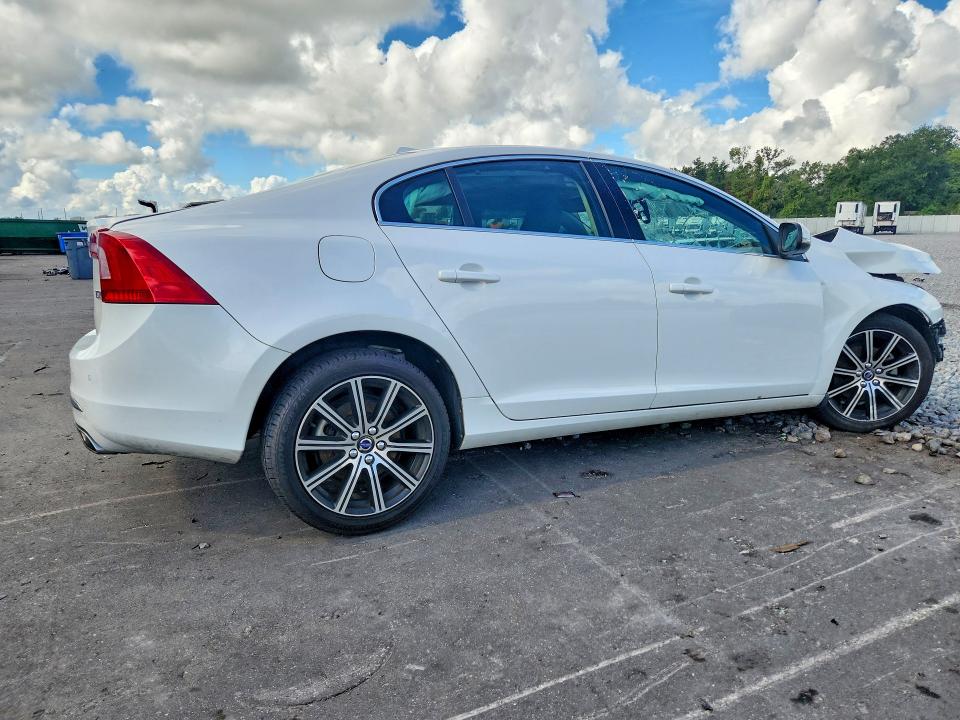 Photo 3 from auction – 2018 VOLVO S60 with VIN LYV402HK4JB172006