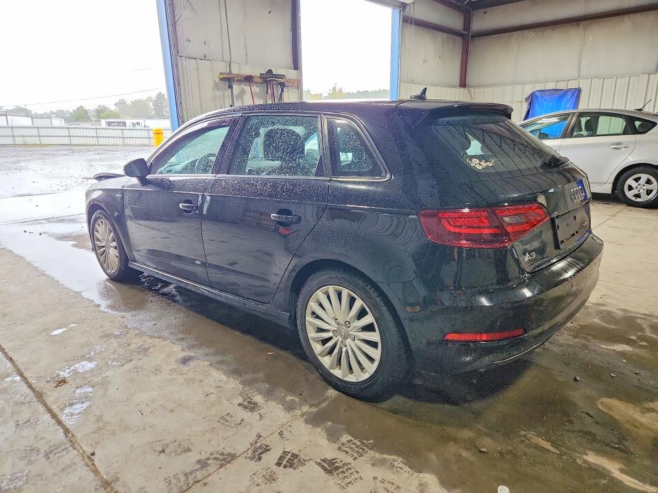 Foto 2 de la subasta – 2016 AUDI A3 con VIN WAUUPBFF2GA145529
