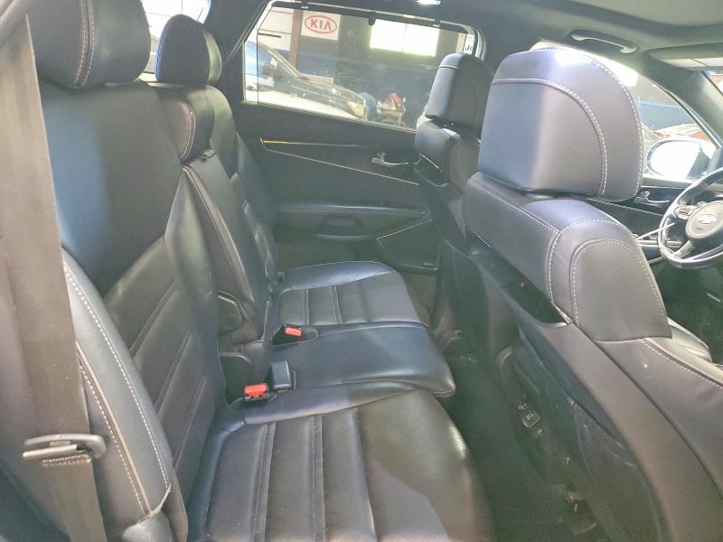 Photo 11 from auction – 2017 KIA SORENTO with VIN 5XYPKDA59HG246111