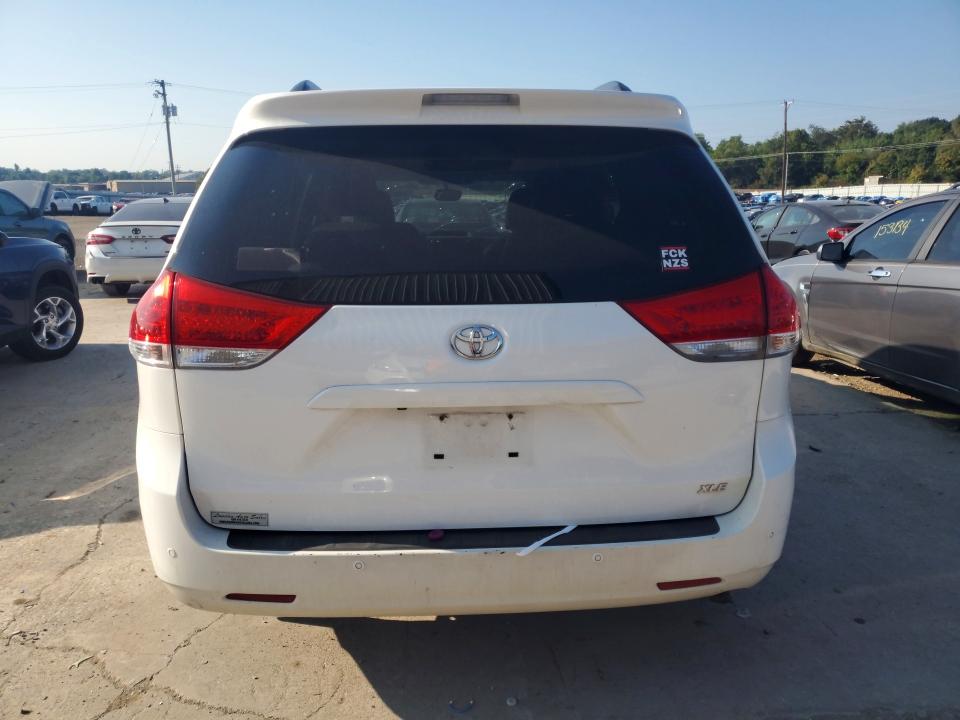 Photo 6 from auction – 2014 TOYOTA SIENNA with VIN 5TDYK3DC1ES511577