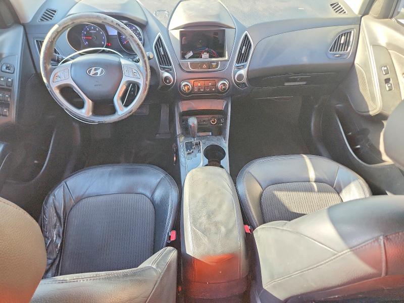 Photo 8 from auction – 2011 HYUNDAI TUCSON with VIN KM8JU3AC0BU263180