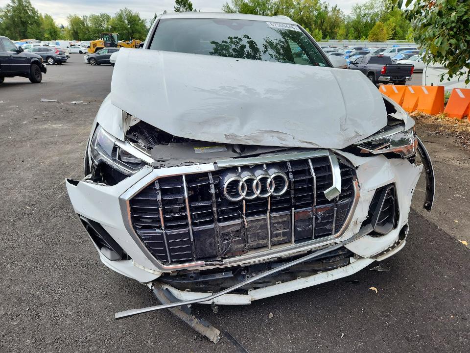 Фото 5 с аукциона – 2020 AUDI Q3 с VIN WA1EECF30L1045233