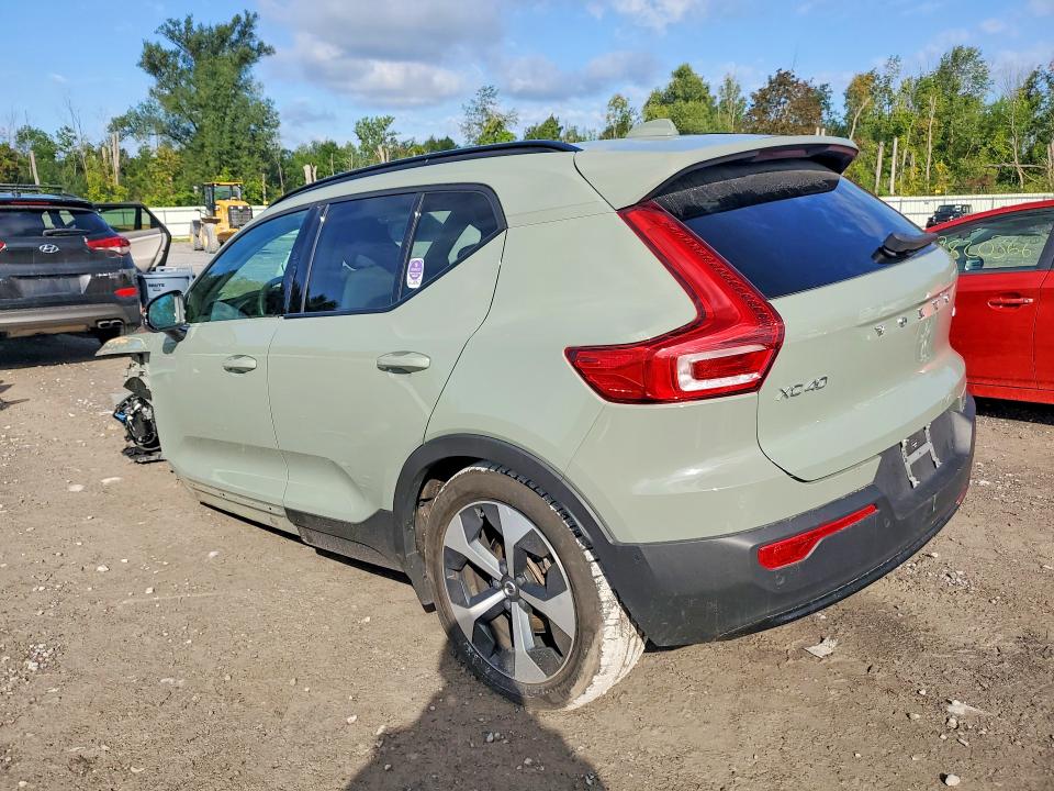 Photo 2 from auction – 2024 VOLVO XC40 with VIN YV4L12UL8R2312205