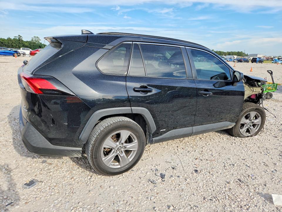 Photo 3 from auction – 2022 TOYOTA RAV4 with VIN 2T3LWRFV9NW129716
