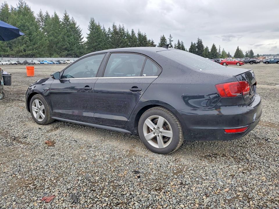Photo 2 from auction – 2014 VOLKSWAGEN JETTA with VIN 3VW637AJ0EM212237