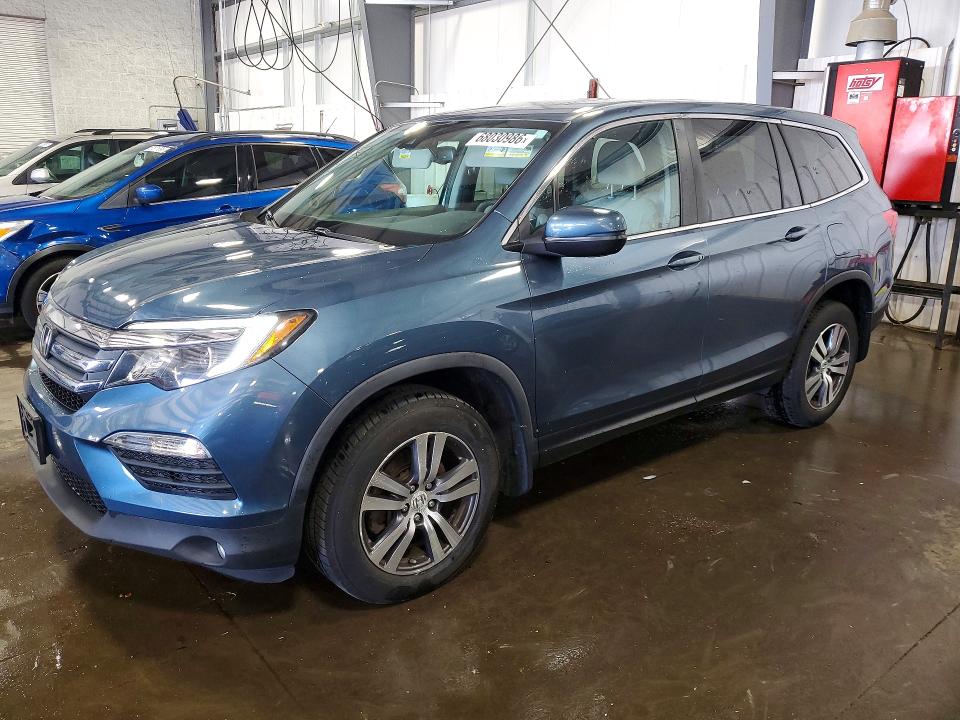 HONDA PILOT 2017 with VIN 5FNYF6H66HB052372 - Photo from auction