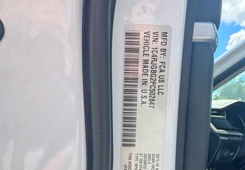 Photo 10 from auction – 2023 JEEP GRAND CHEROKEE with VIN 1C4RJGBG2PC502847
