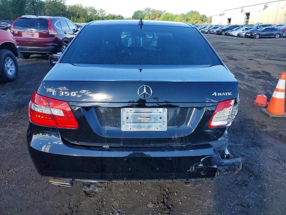 Photo 6 from auction – 2010 MERCEDES-BENZ E with VIN WDDHF8HB7AA130557