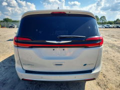 Photo 6 from auction – 2021 CHRYSLER PACIFICA with VIN 2C4RC1N79MR510594
