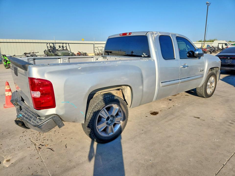 Photo 3 from auction – 2012 CHEVROLET SILVERADO with VIN 1GCRCSE0XCZ201844