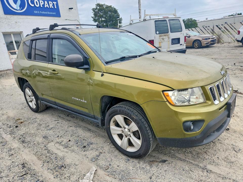 Zdjęcie 4 z aukcji – 2012 JEEP COMPASS z VIN 1C4NJDEB9CD577529
