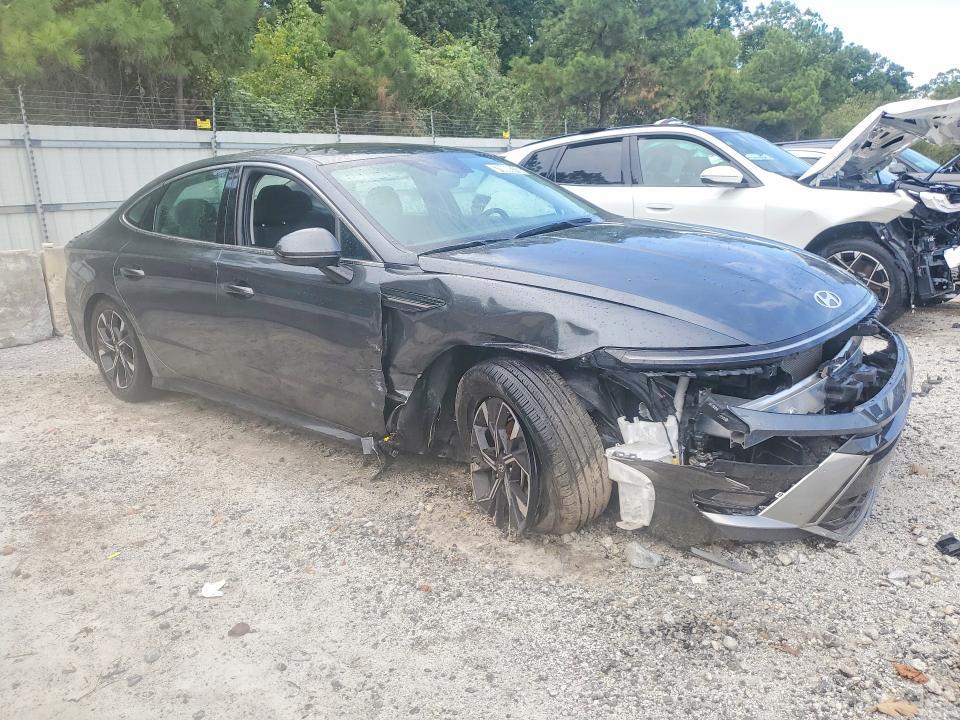 Photo 4 from auction – 2025 HYUNDAI SONATA with VIN KMHL64JAXSA451780