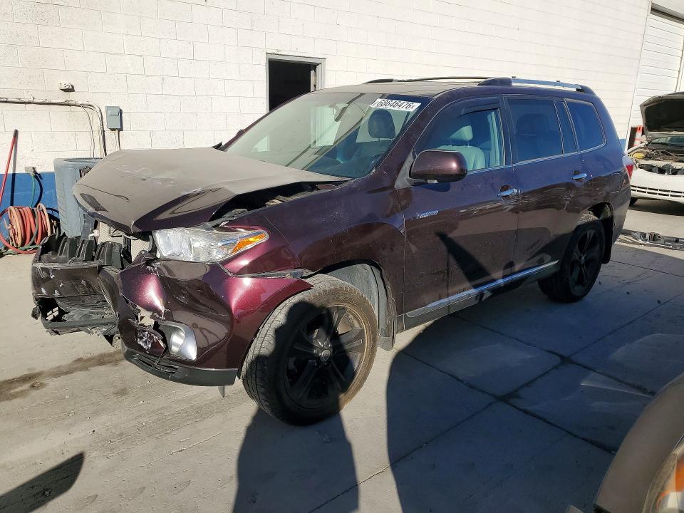 TOYOTA HIGHLANDER 2012 с VIN 5TDDK3EH2CS113607 - Снимка от търг