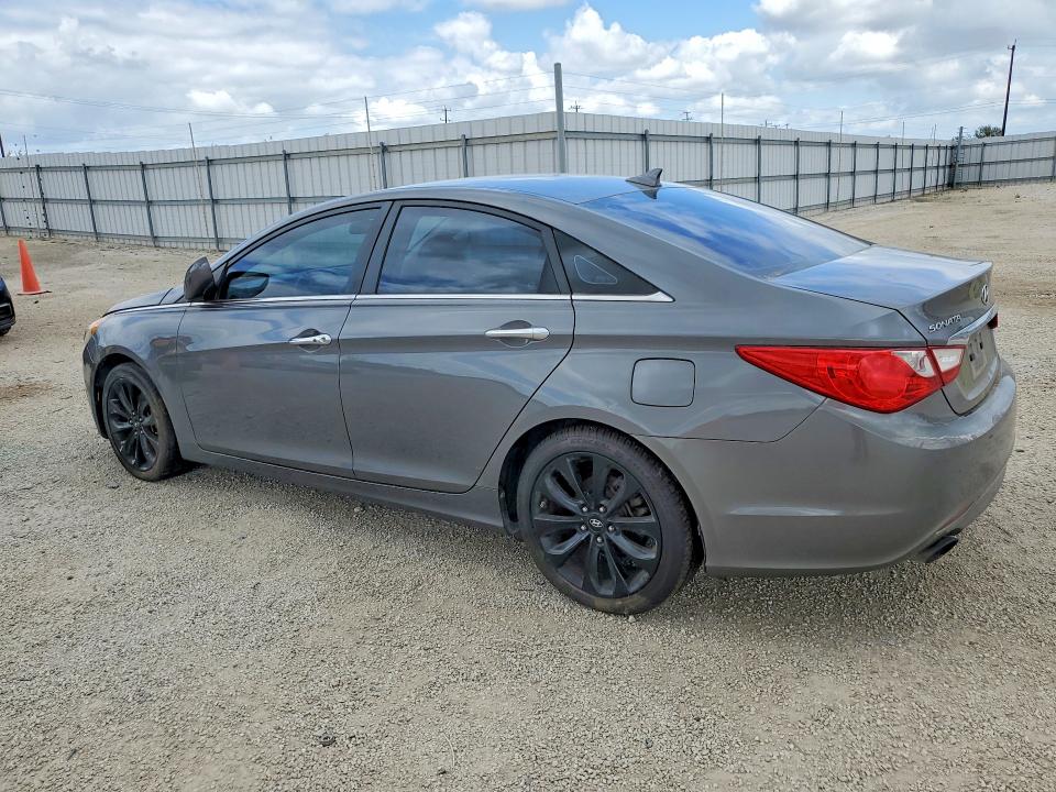 Photo 2 from auction – 2011 HYUNDAI SONATA with VIN 5NPEC4AC9BH106630