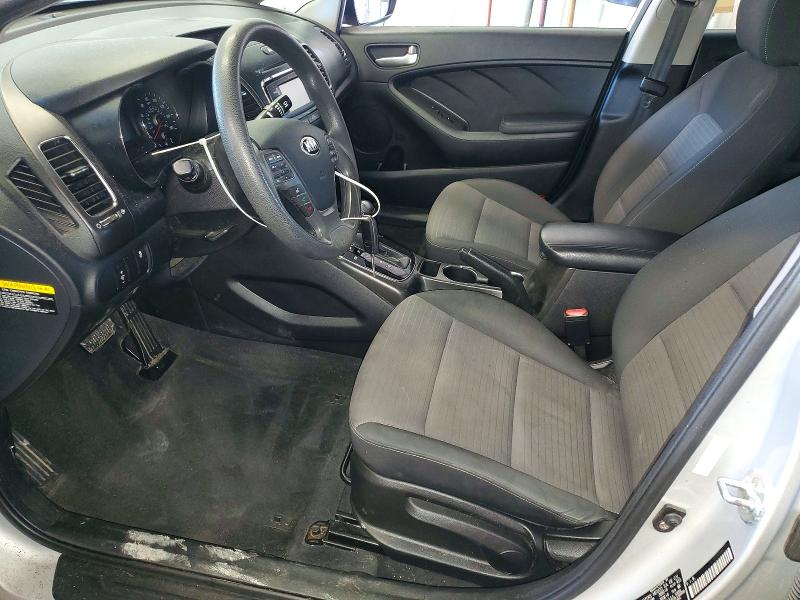 Снимка 7 от търг – 2017 KIA FORTE с VIN 3KPFL4A74HE082970