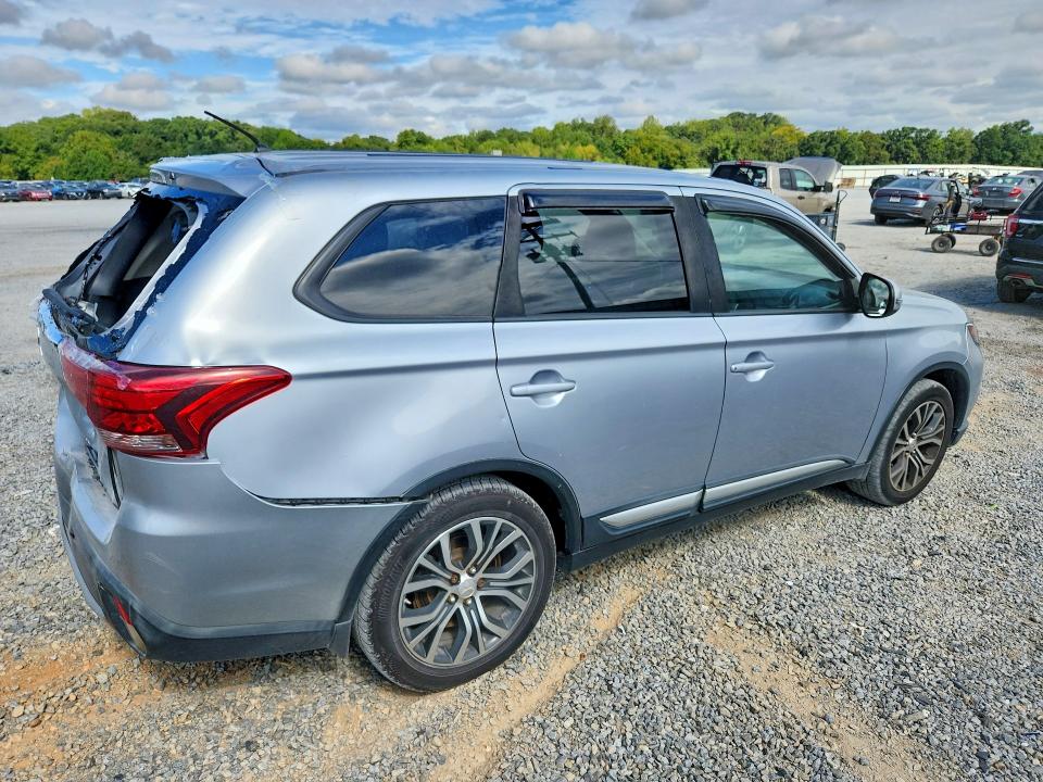 Photo 3 from auction – 2016 MITSUBISHI OUTLANDER with VIN JA4AD3A37GZ034729