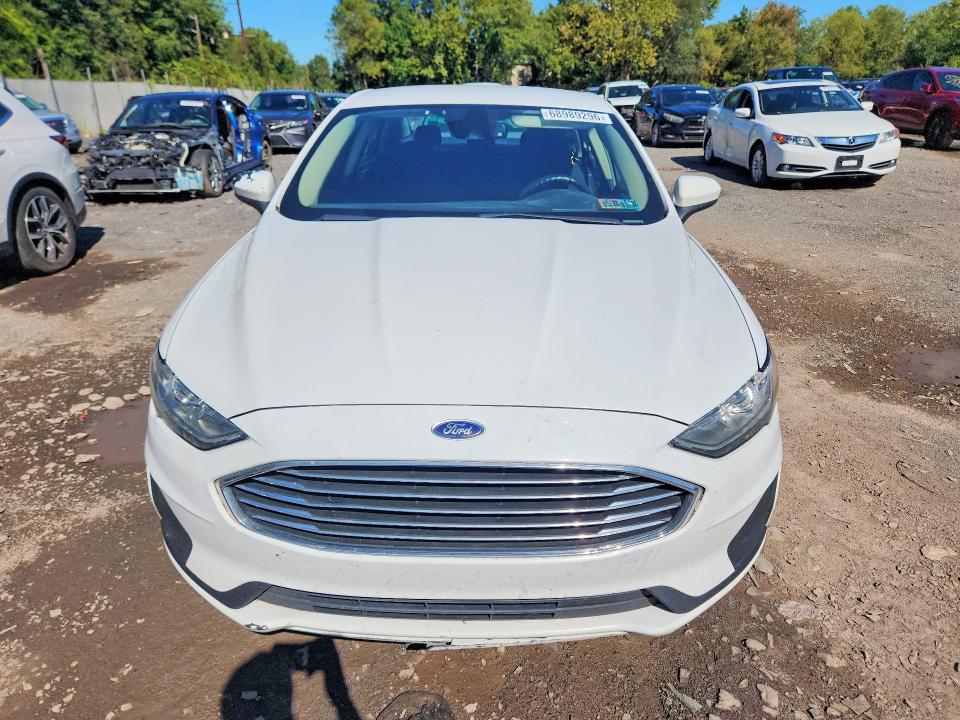 Photo 5 from auction – 2019 FORD FUSION with VIN 3FA6P0LU0KR188726