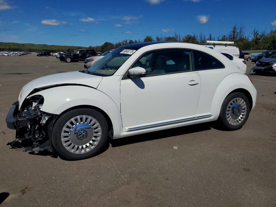 2015 VOLKSWAGEN BEETLE - Търг №68648776