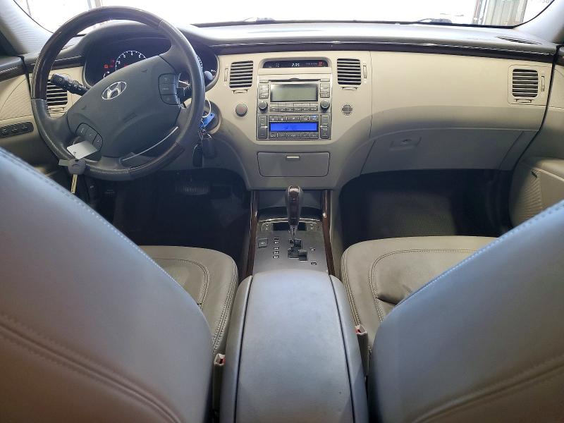 Zdjęcie 8 z aukcji – 2011 HYUNDAI AZERA z VIN KMHFC4DF0BA536897