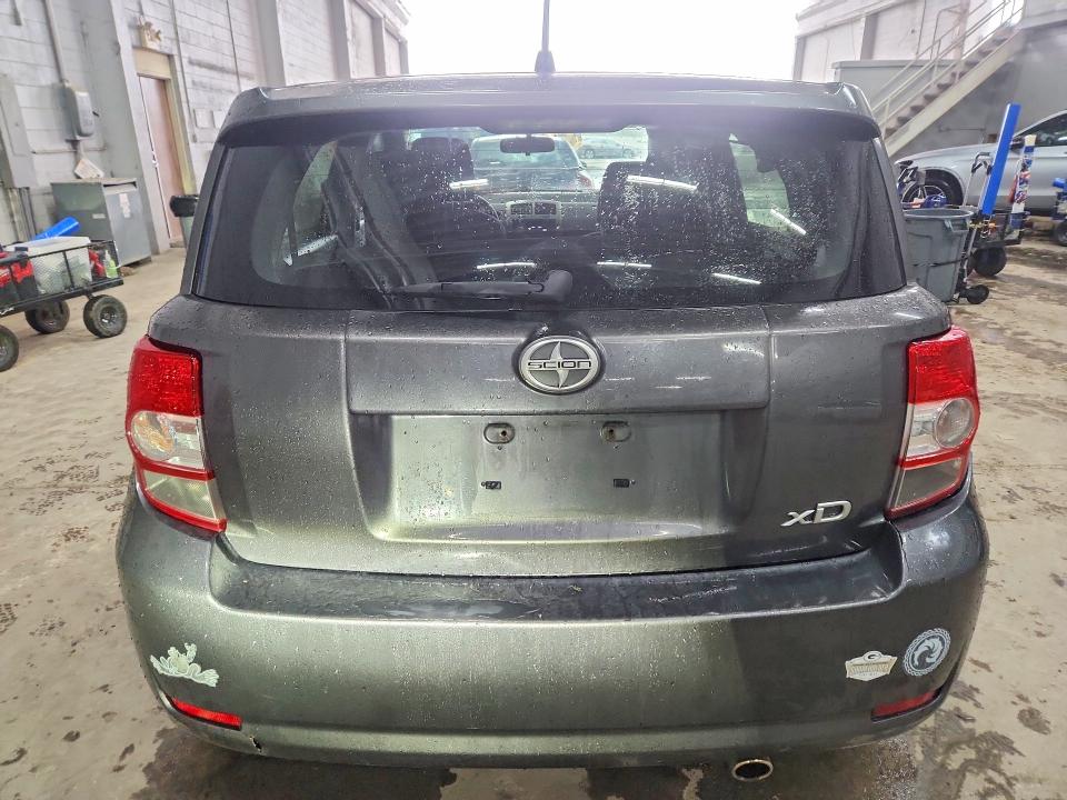 صورة رقم 6 من المزاد - 2011 SCION XD مع VIN JTKKU4B4XB1014630