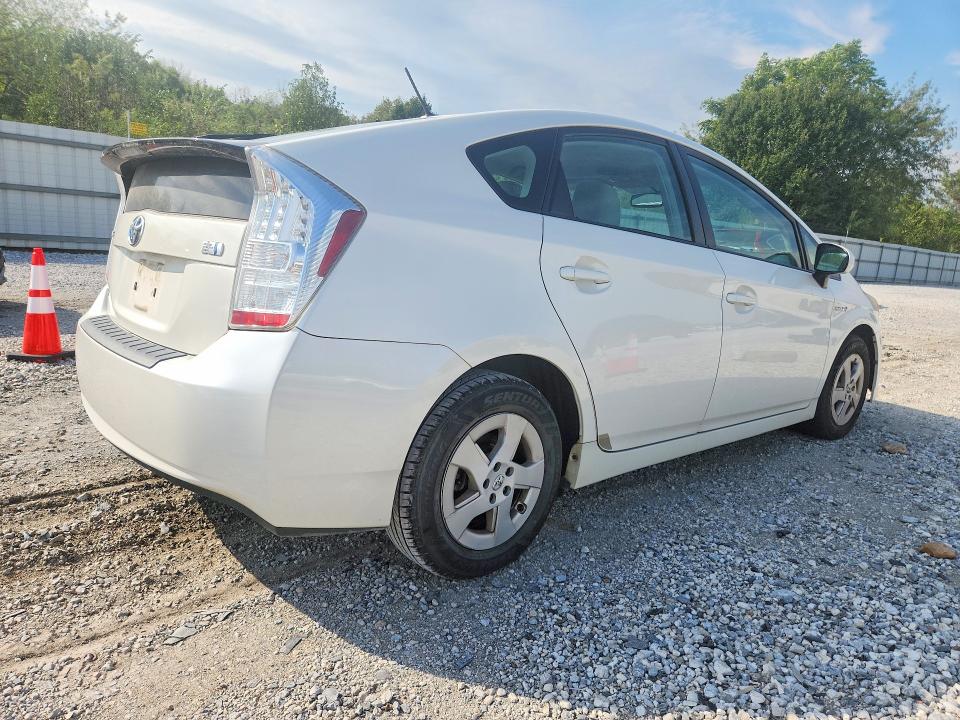 Снимка 3 от търг – 2011 TOYOTA PRIUS с VIN JTDKN3DU4B5251814