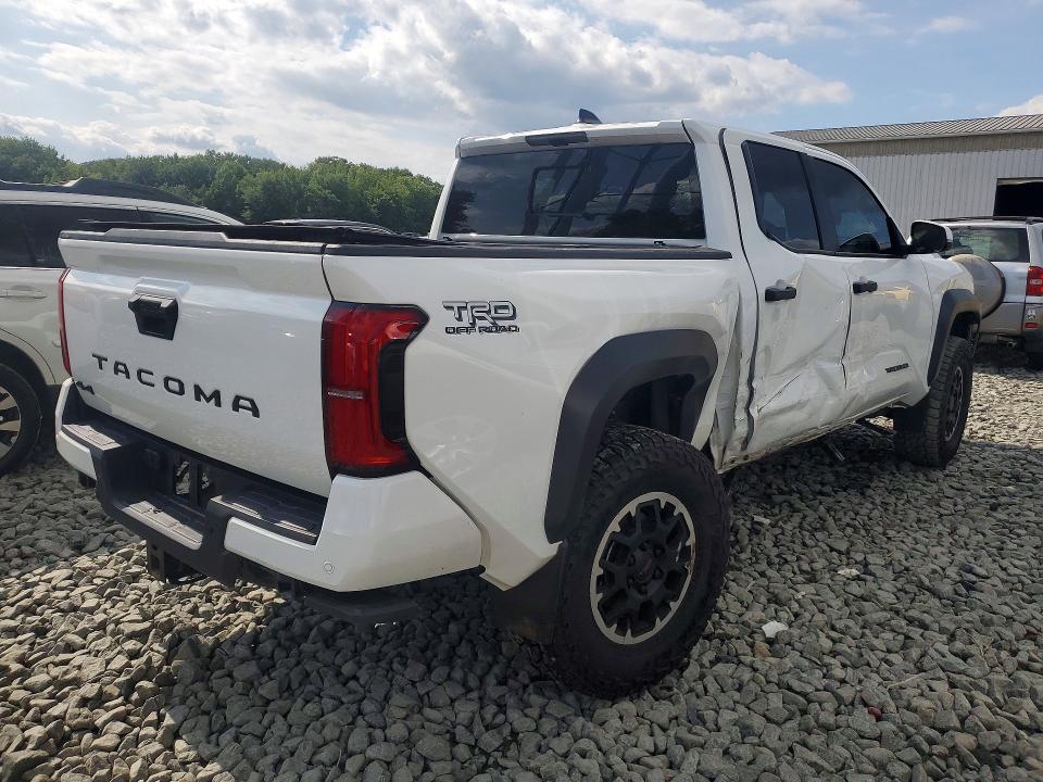 Photo 3 from auction – 2024 TOYOTA TACOMA with VIN 3TMLB5JN4RM003315