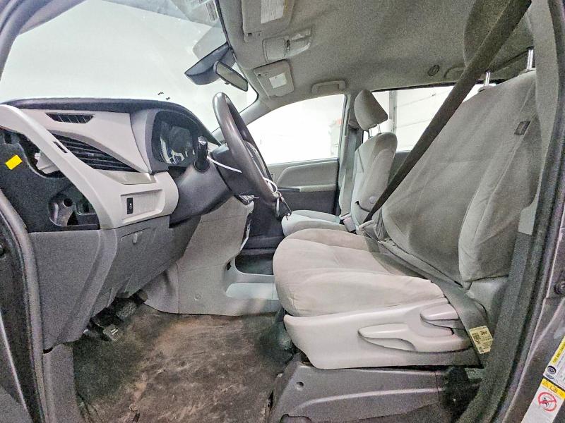 Photo 7 from auction – 2018 TOYOTA SIENNA with VIN 5TDZZ3DCXJS945085