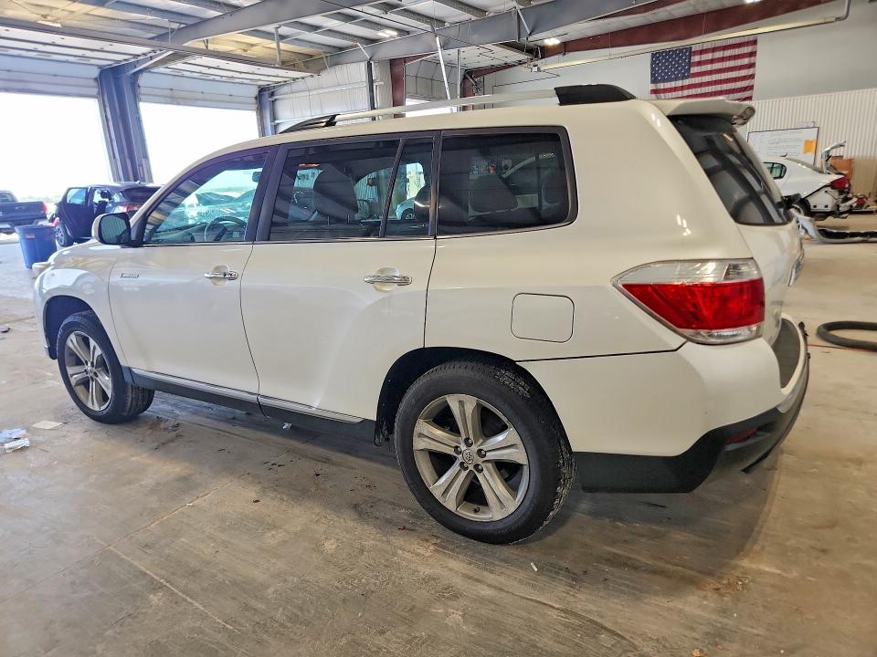 Photo 2 from auction – 2013 TOYOTA HIGHLANDER with VIN 5TDDK3EH7DS176011