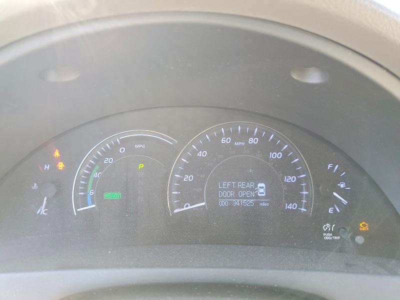Photo 9 from auction – 2011 TOYOTA CAMRY with VIN 4T1BB3EKXBU126548