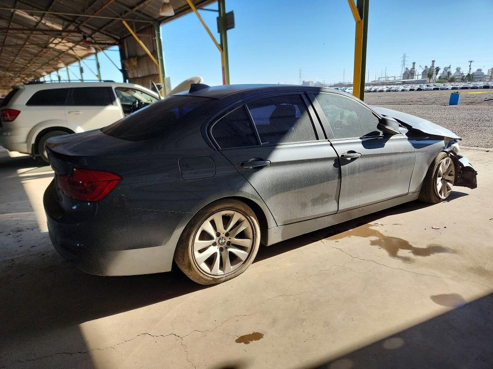 Photo 3 from auction – 2016 BMW 320 with VIN WBA8E1G54GNT99355