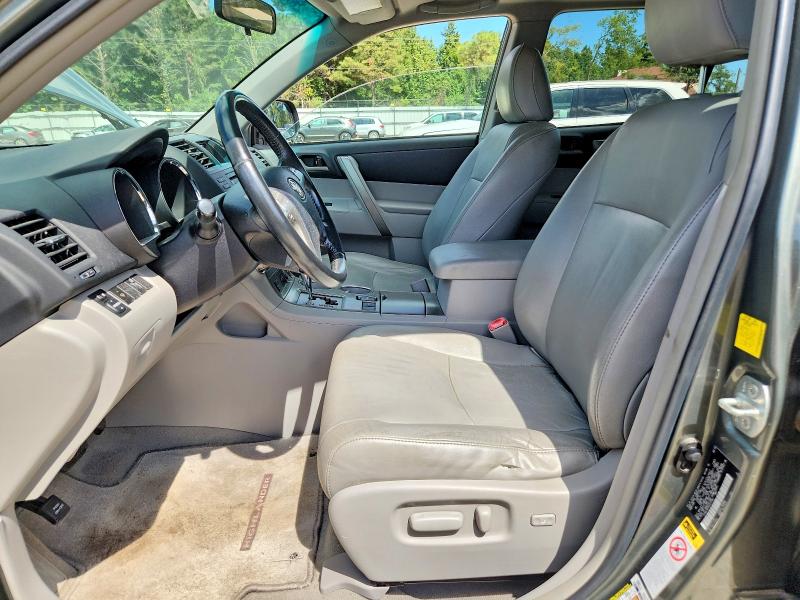 Photo 7 from auction – 2010 TOYOTA HIGHLANDER with VIN 5TDKK3EH7AS017766