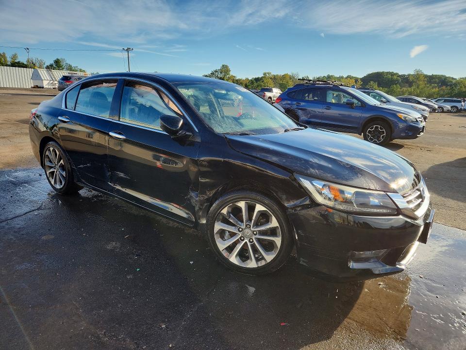 Photo 4 from auction – 2015 HONDA ACCORD with VIN 1HGCR2F57FA249952