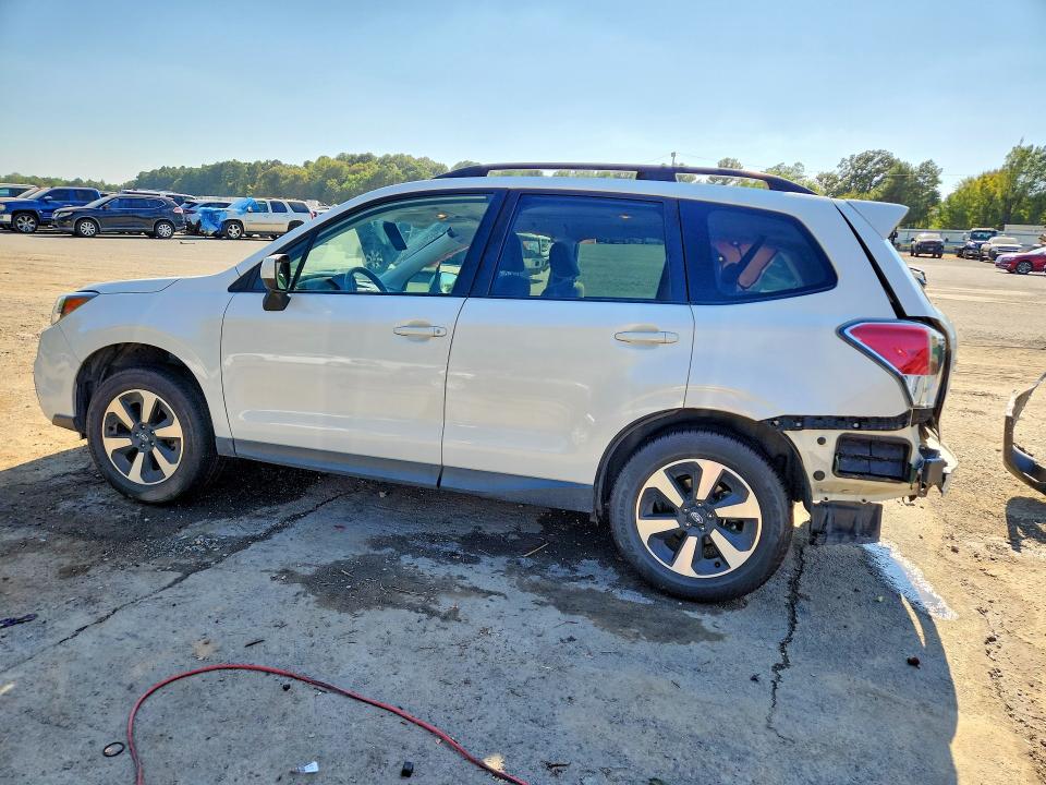 Photo 2 from auction – 2018 SUBARU FORESTER with VIN JF2SJAGC4JH438519