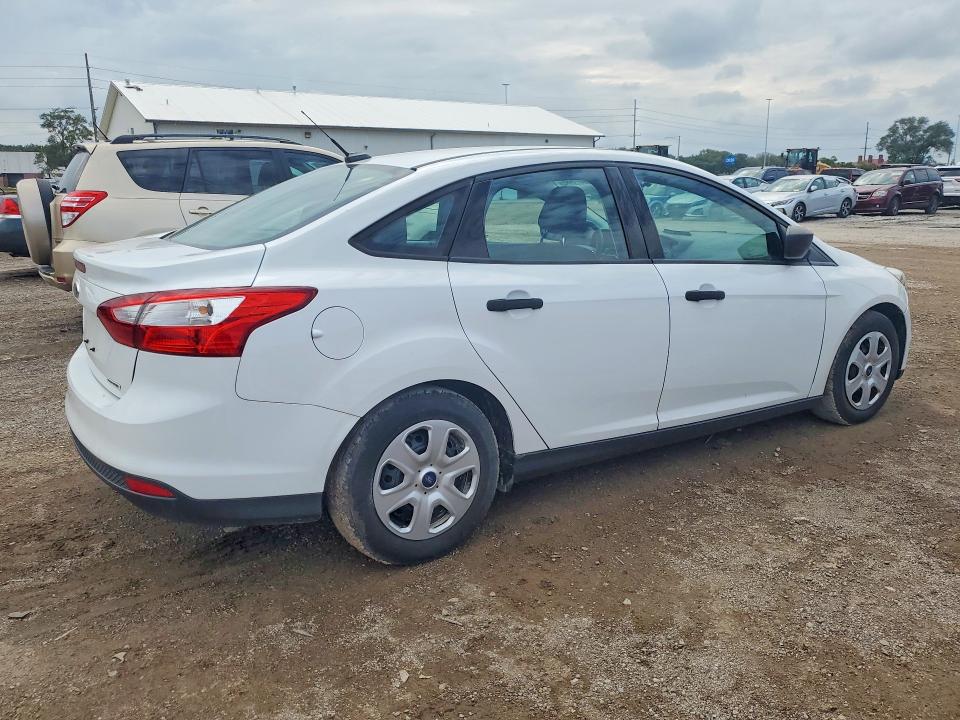 Zdjęcie 3 z aukcji – 2013 FORD FOCUS z VIN 1FADP3E2XDL149907