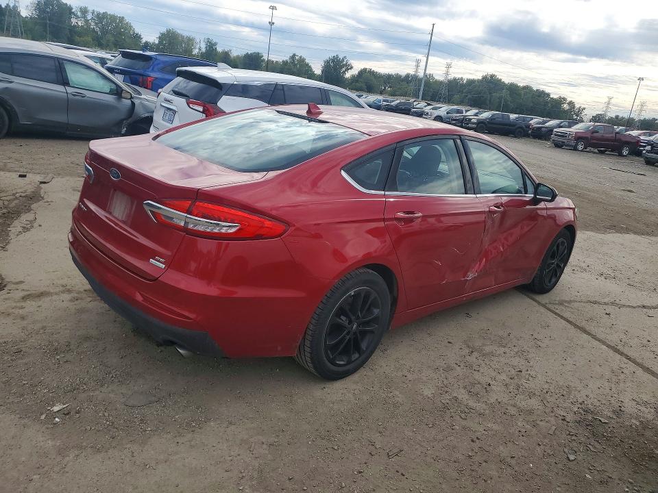 Photo 3 from auction – 2020 FORD FUSION with VIN 3FA6P0HD5LR110341