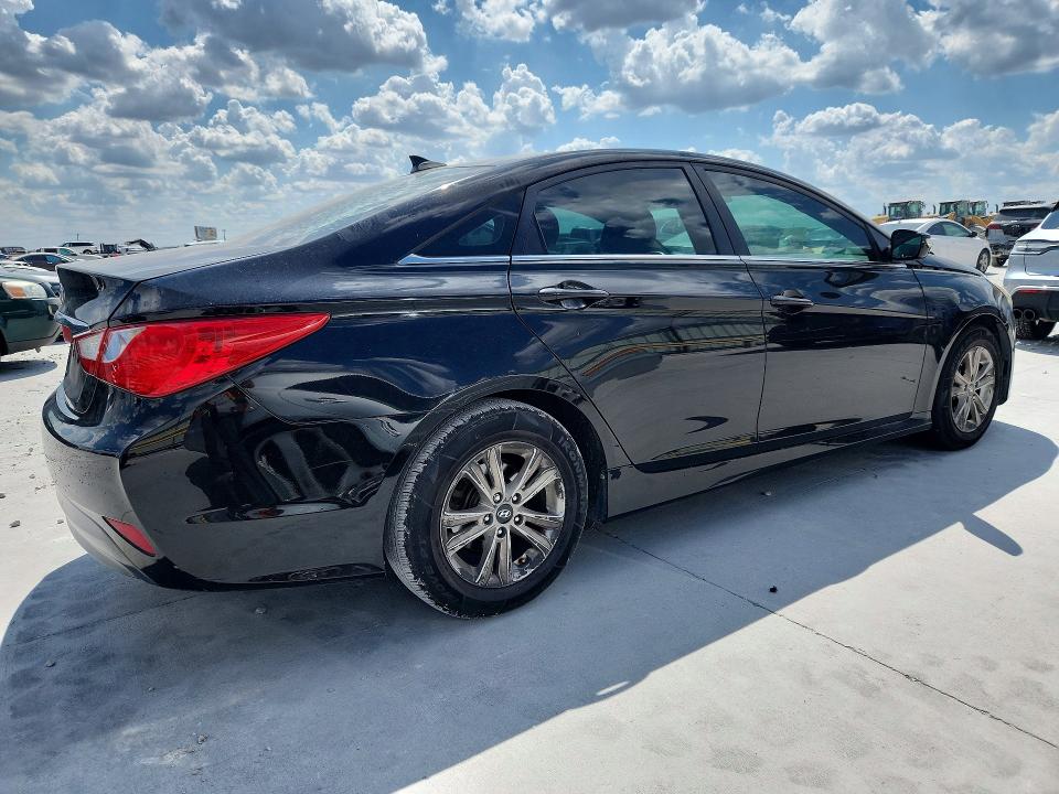 Photo 3 from auction – 2014 HYUNDAI SONATA with VIN 5NPEB4AC1EH822784