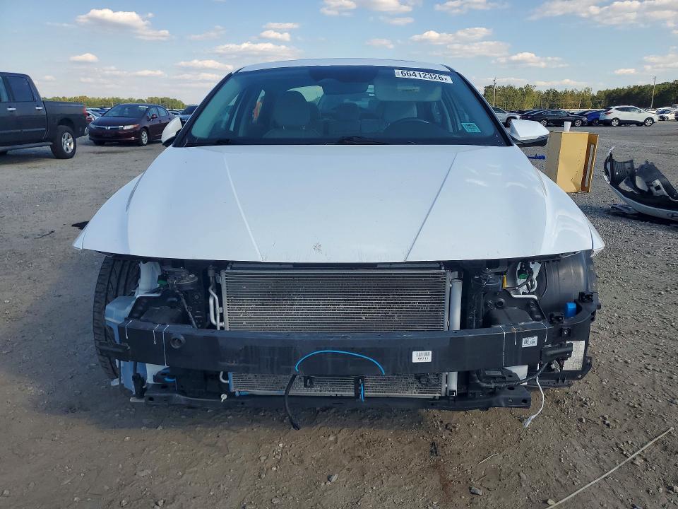 Снимка 5 от търг – 2024 HYUNDAI ELANTRA с VIN KMHLP4DG2RU773450