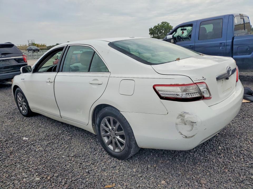 Фото 2 с аукциона – 2011 TOYOTA CAMRY с VIN 4T1BB3EK4BU126724