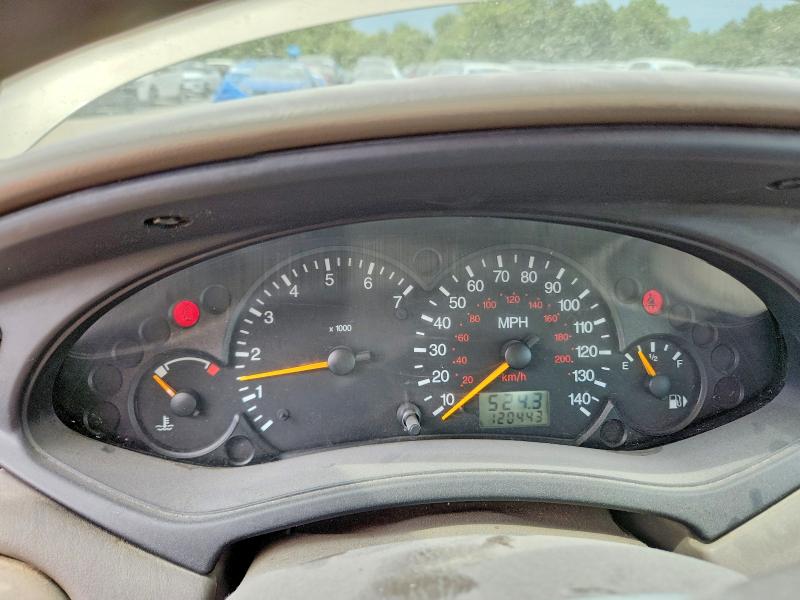 Photo 9 from auction – 2002 FORD FOCUS with VIN 1FAFP38352W132859