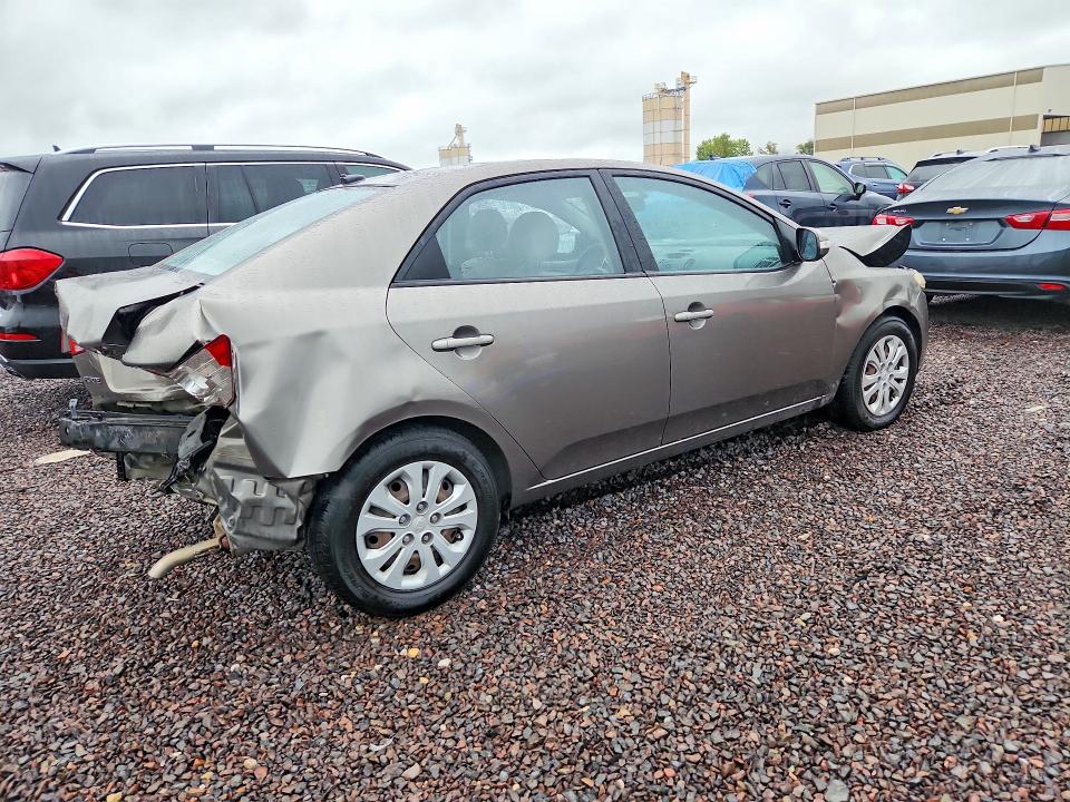 صورة رقم 3 من المزاد - 2010 KIA FORTE مع VIN KNAFU4A24A5807502