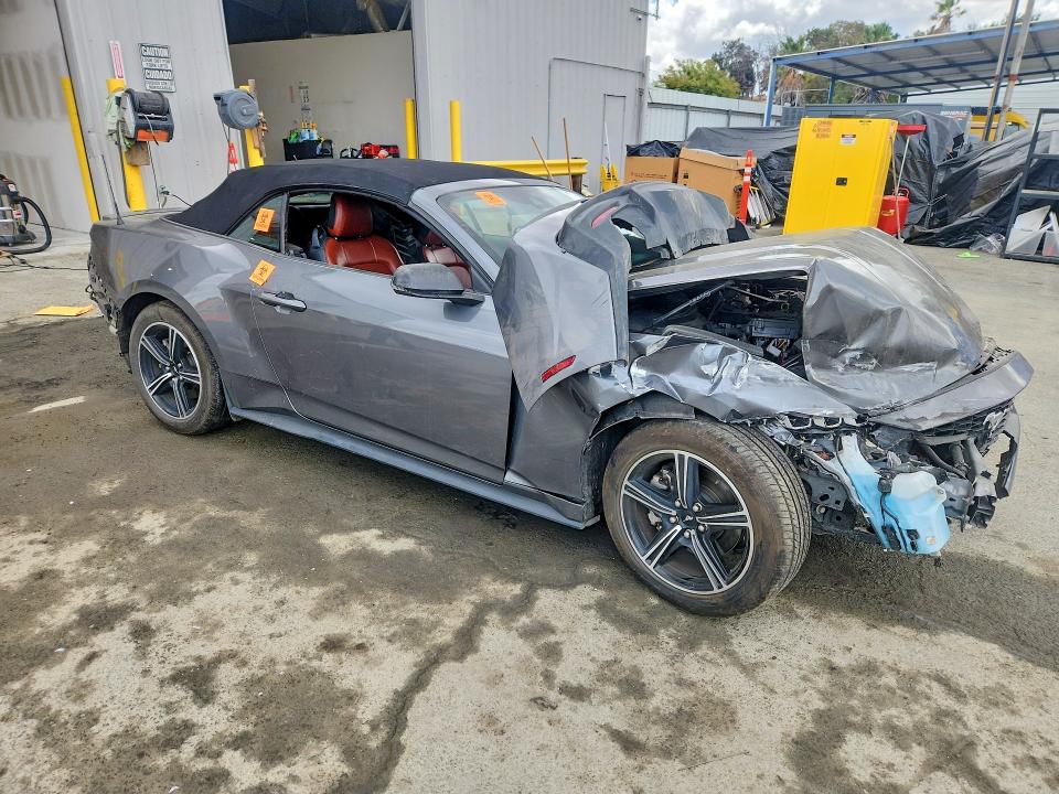 Снимка 4 от търг – 2024 FORD MUSTANG с VIN 1FAGP8UH2R5122809