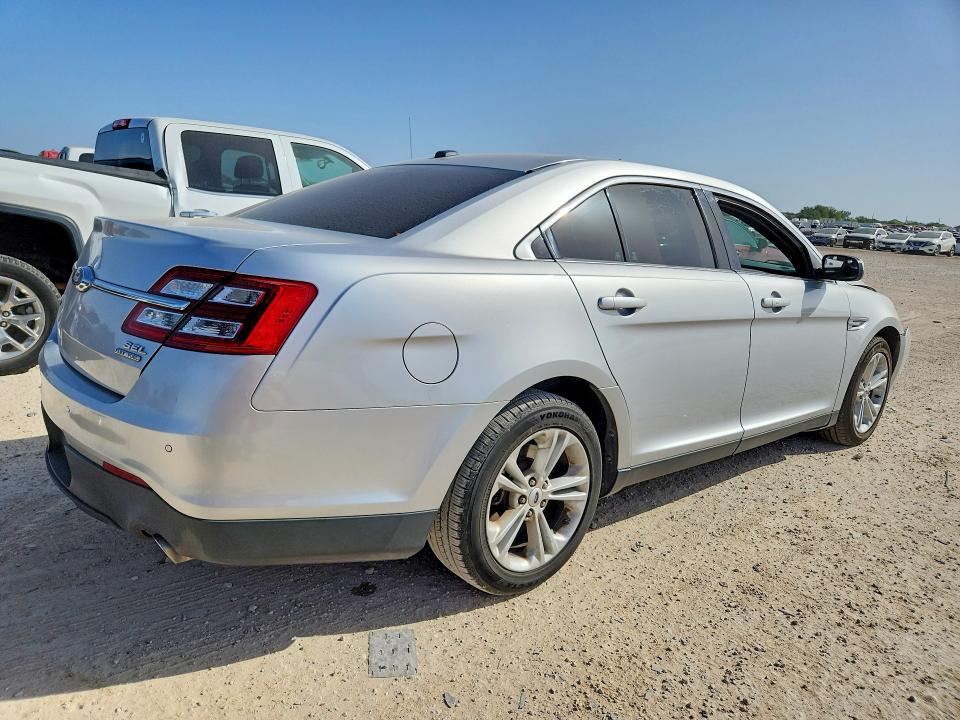 Photo 3 from auction – 2017 FORD TAURUS with VIN 1FAHP2E80HG133276
