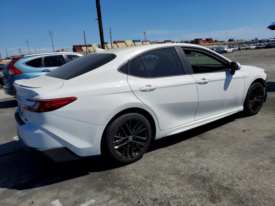 Photo 3 from auction – 2025 TOYOTA CAMRY with VIN 4T1DAACK9SU006047