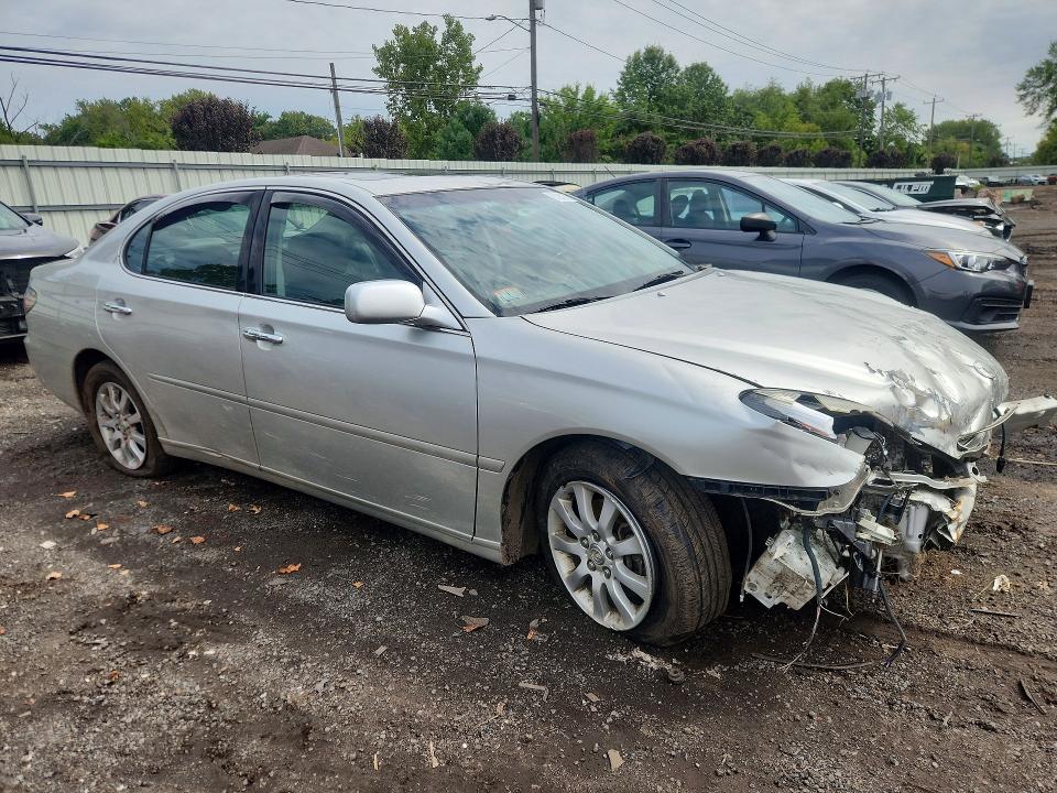 Zdjęcie 4 z aukcji – 2003 LEXUS ES z VIN JTHBF30G130089618